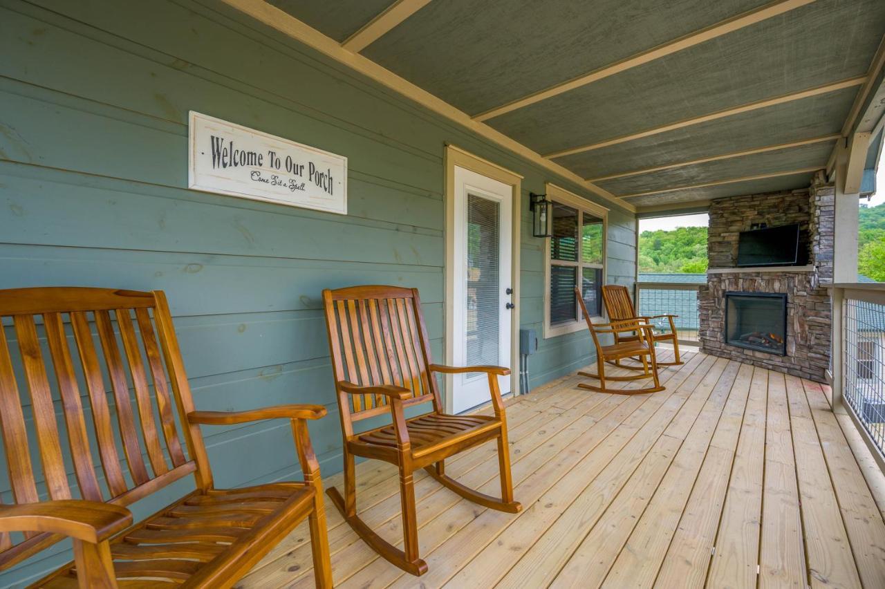 Osprey Nest Cottage Modern New Cabin Pigeon Forge Extérieur photo