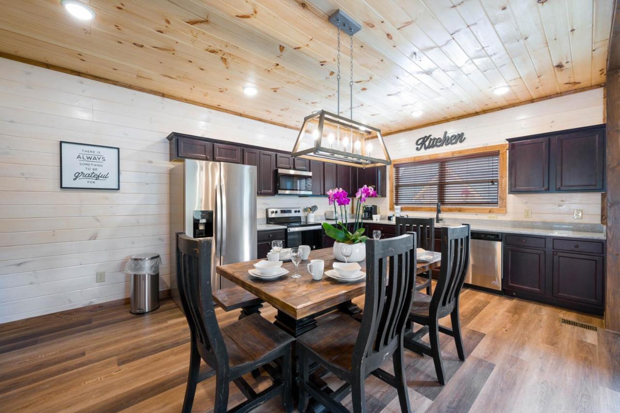 Osprey Nest Cottage Modern New Cabin Pigeon Forge Extérieur photo