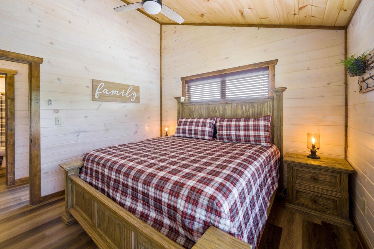 Osprey Nest Cottage Modern New Cabin Pigeon Forge Extérieur photo